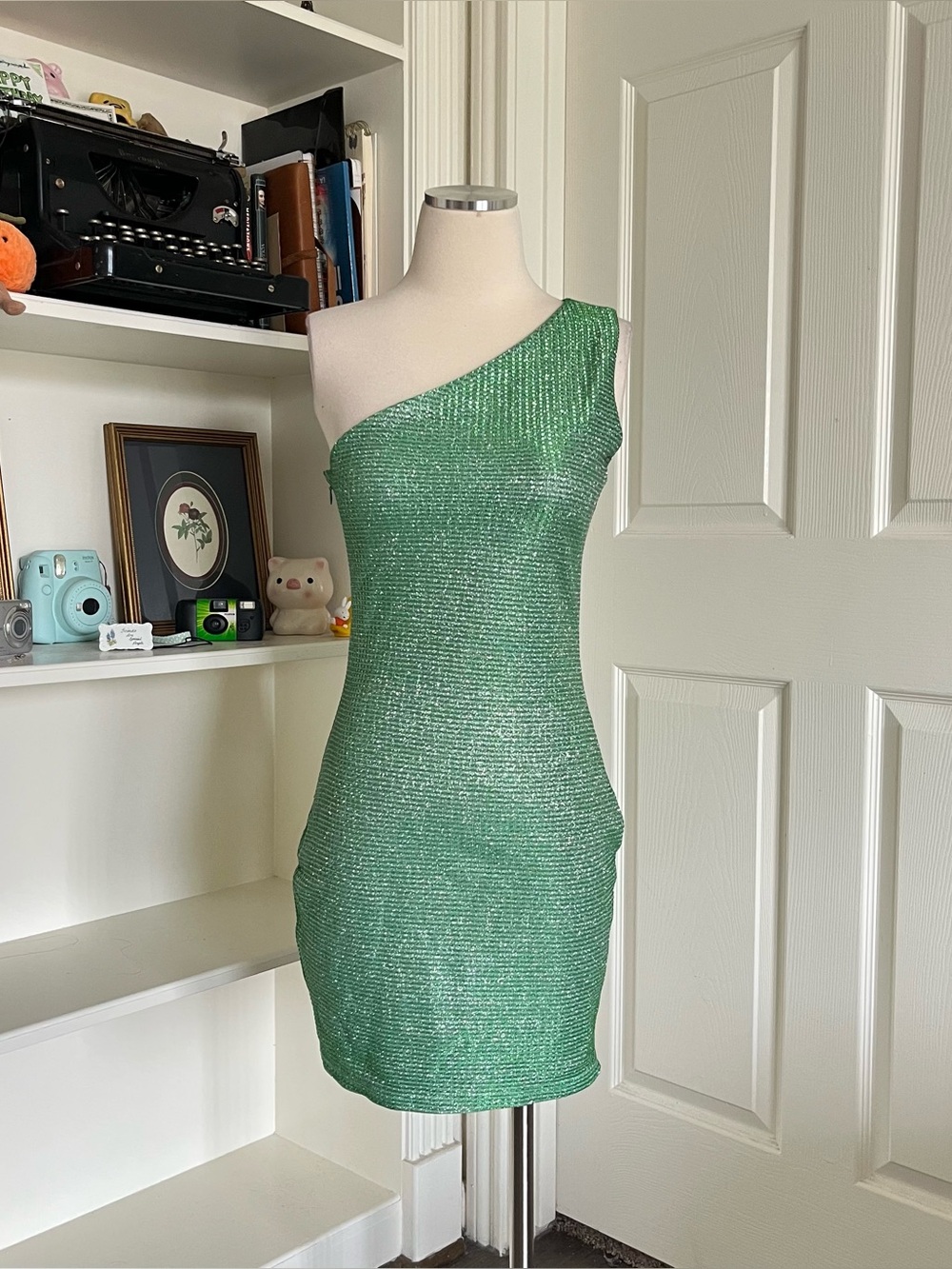 Superdown Tiffany Mini Green one shoulder bodycon dress with silver glitter